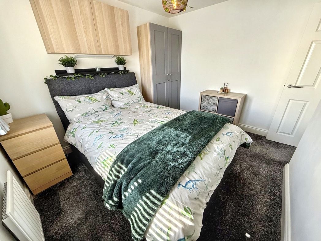 Property image 16 of 23