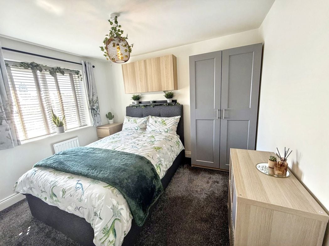 Property image 17 of 23