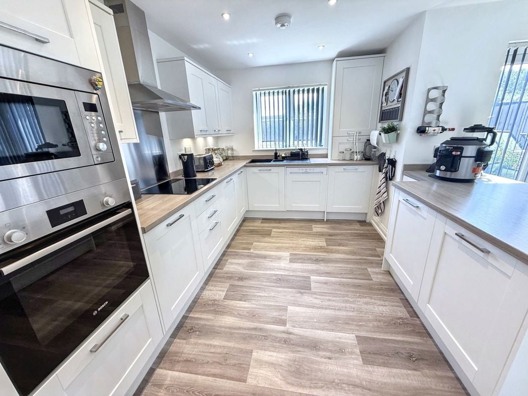 Property image 7 of 23