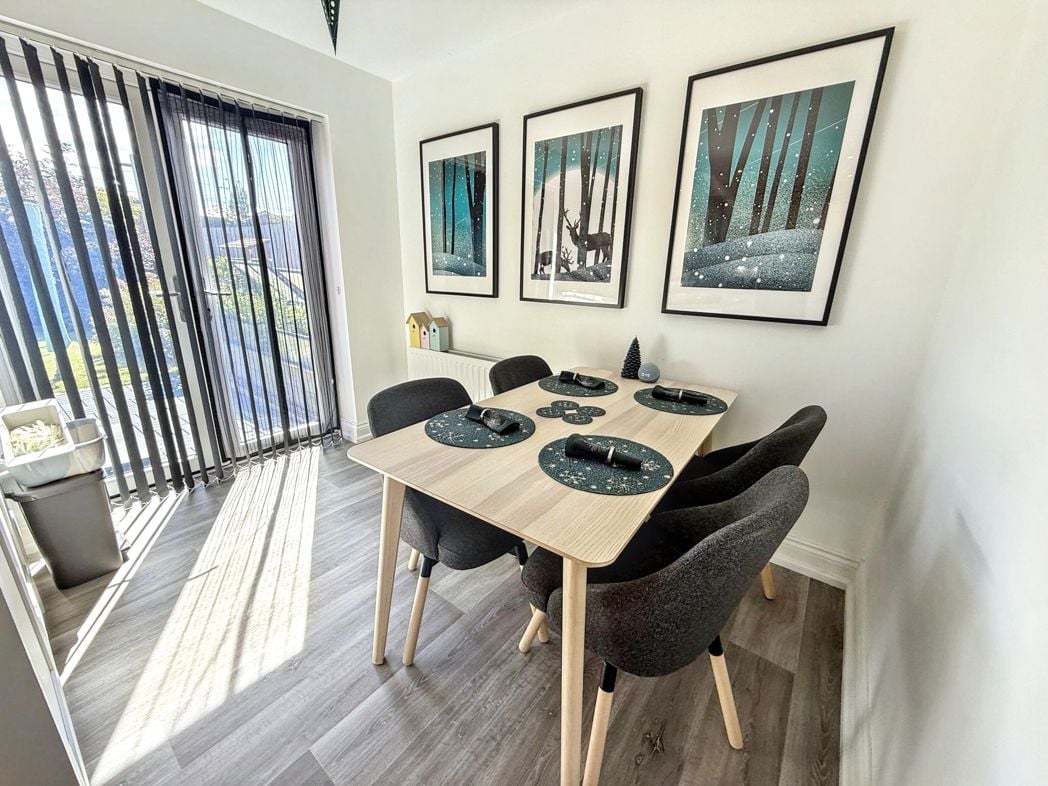 Property image 11 of 23