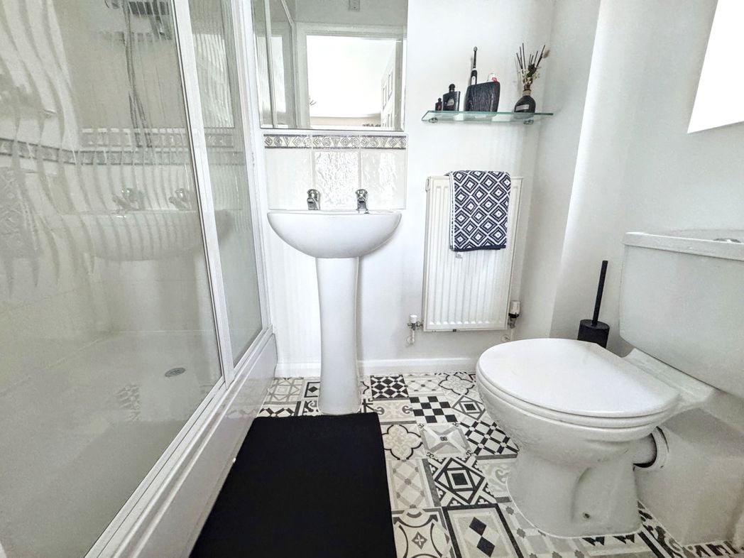 Property image 16 of 24