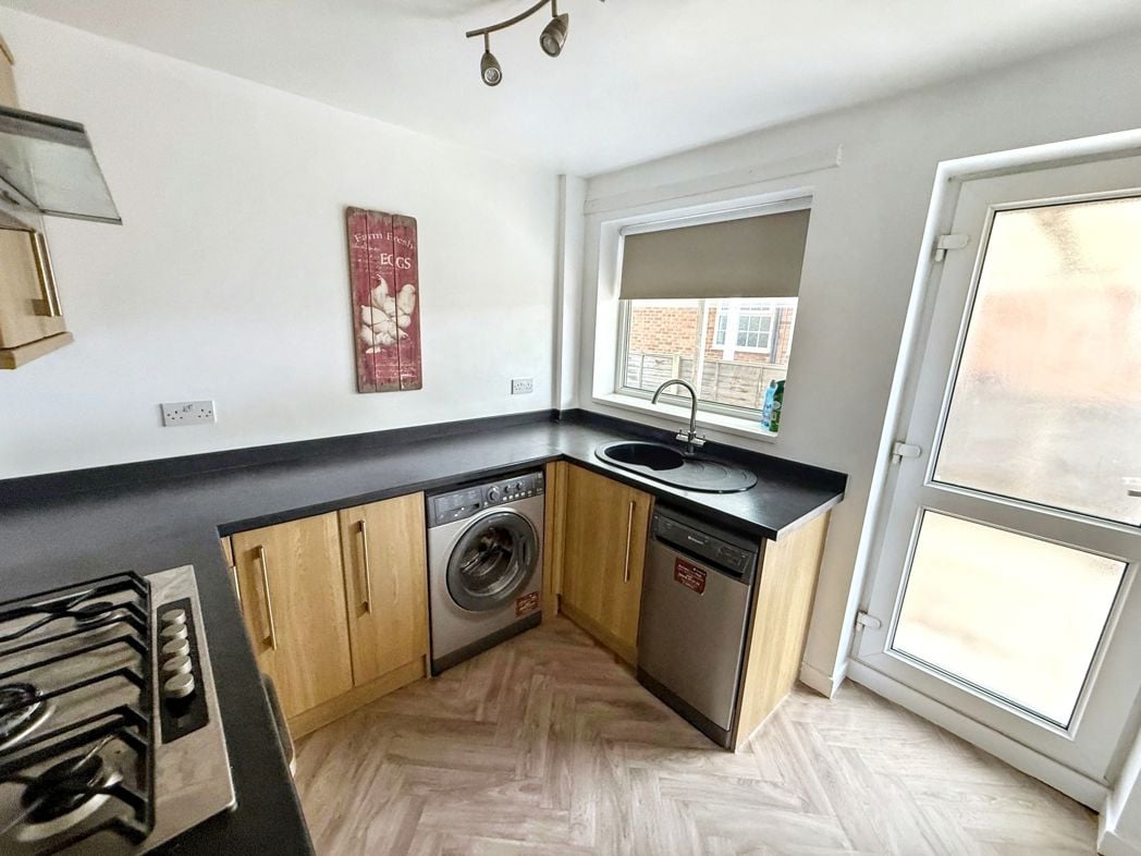 Property image 4 of 9