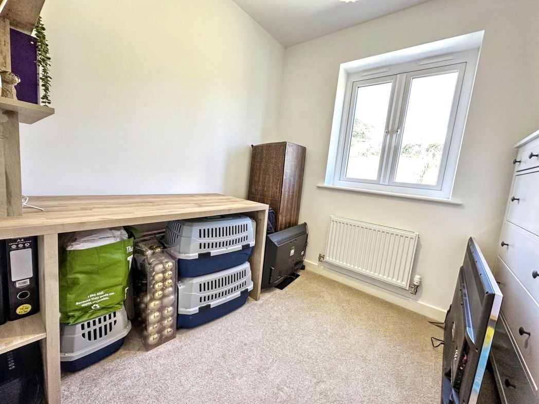 Property image 11 of 15