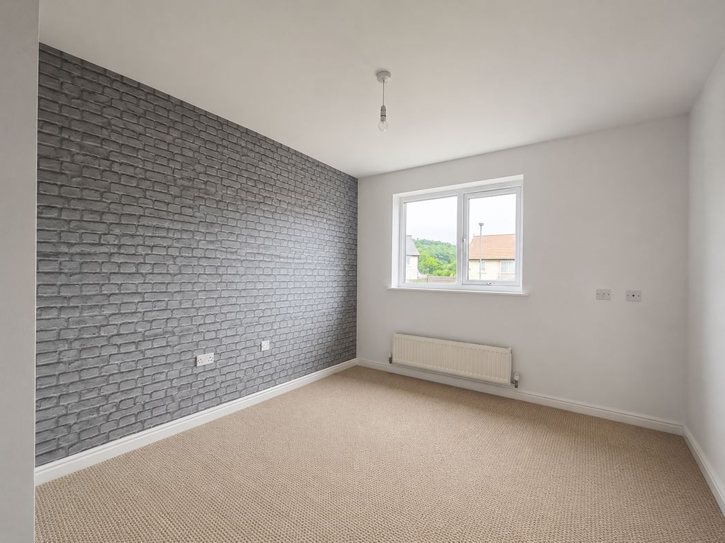 Property image 8 of 11