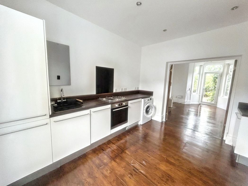 Property image 2 of 10