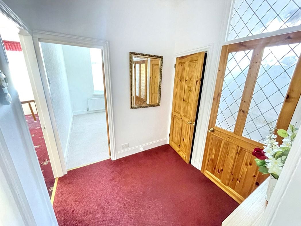 Property image 3 of 11