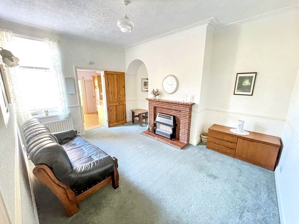 Property image 4 of 11