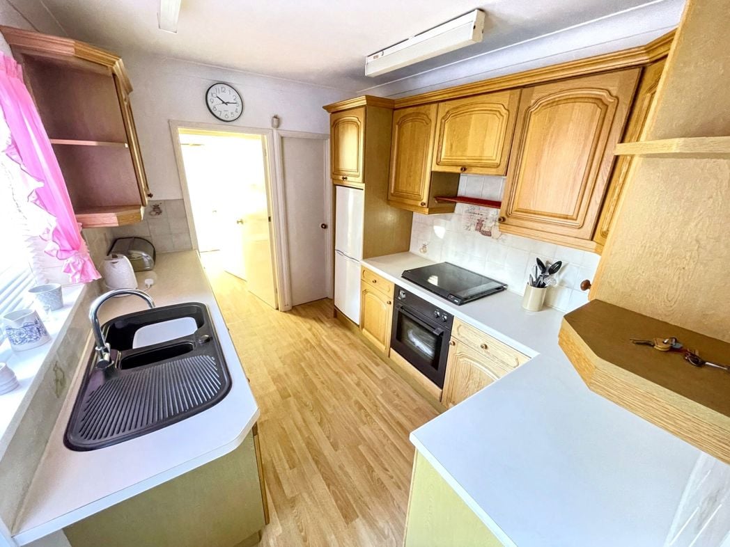 Property image 5 of 11