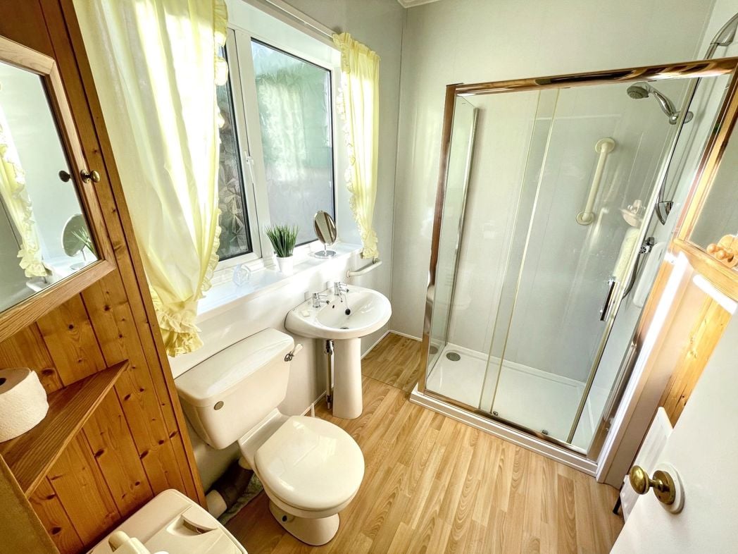 Property image 6 of 11