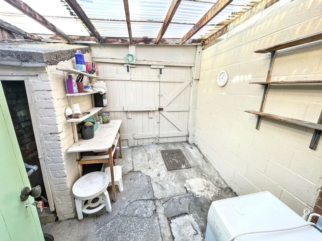 Property image 10 of 11