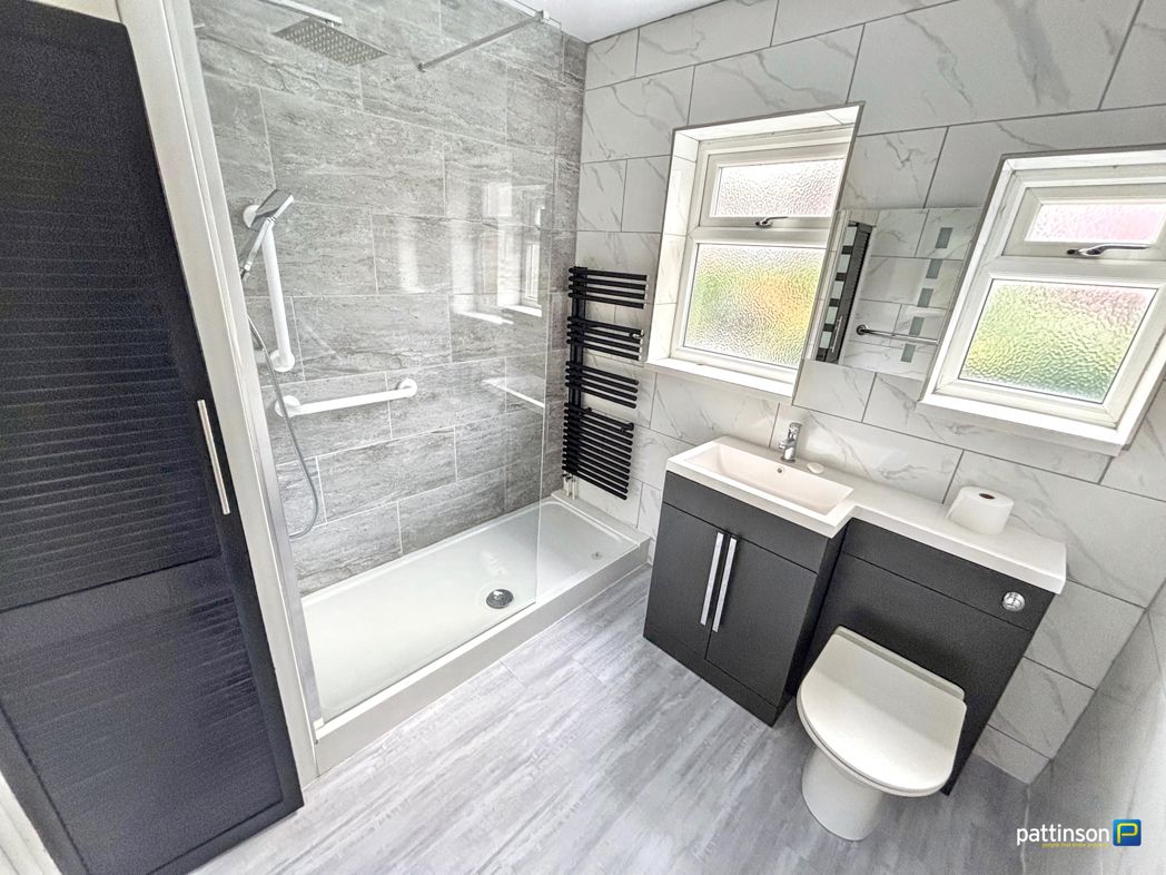 Property image 11 of 16