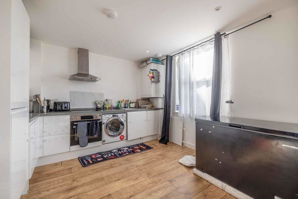 Property image 4 of 9