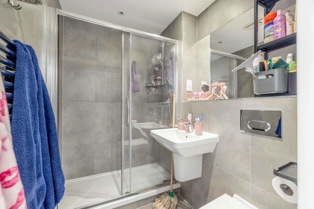 Property image 6 of 9