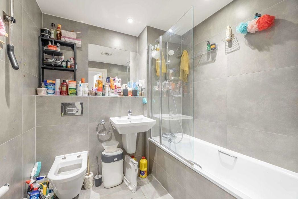 Property image 8 of 9
