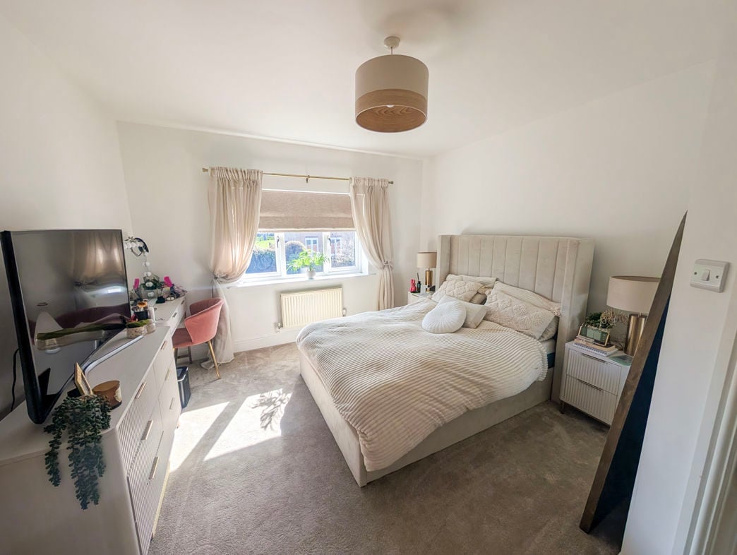 Property image 16 of 25