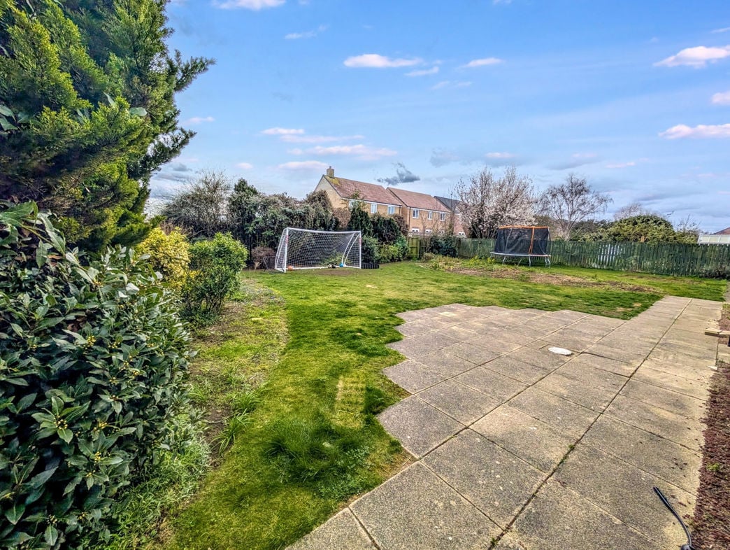 Property image 23 of 25
