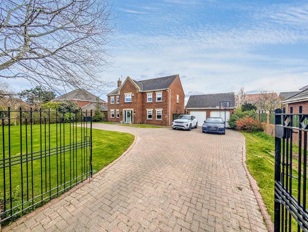 Property image 1 of 25