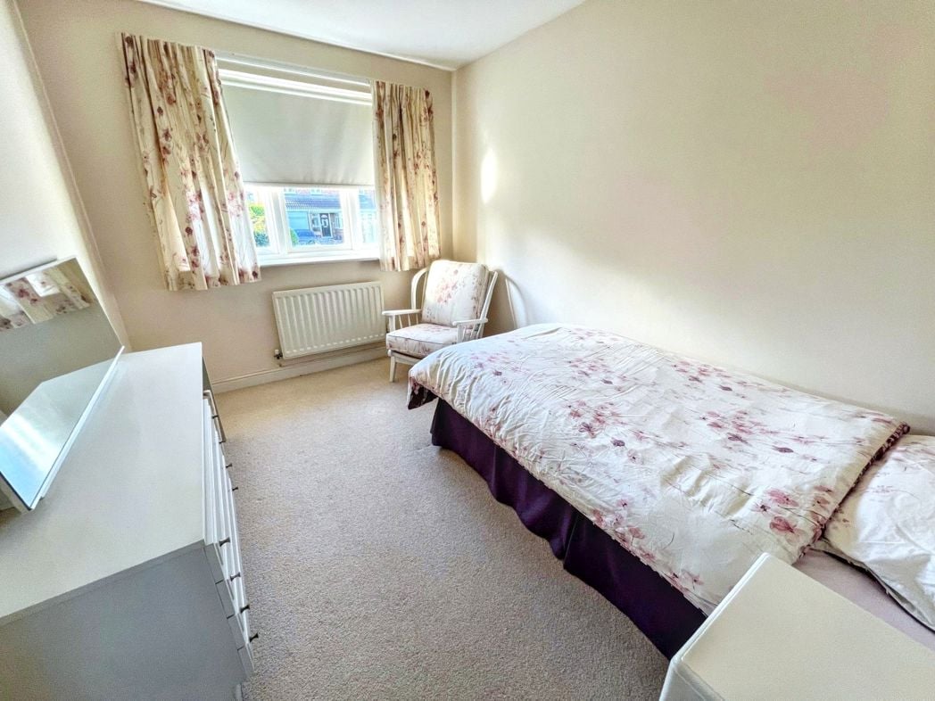 Property image 11 of 16