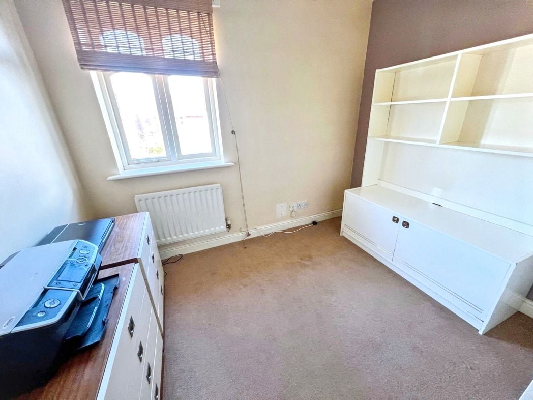 Property image 12 of 16