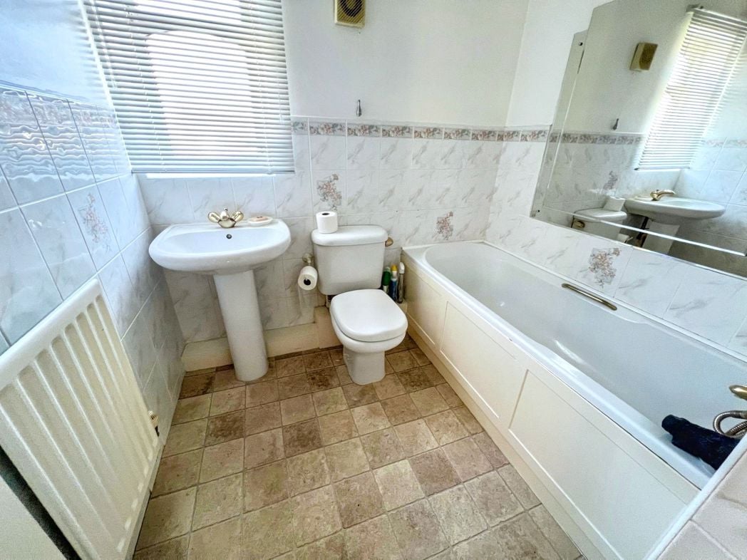 Property image 13 of 16