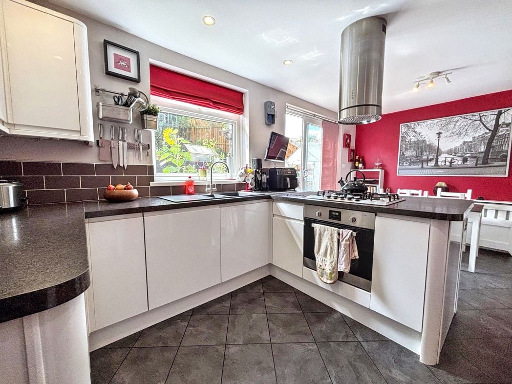 Property image 6 of 14