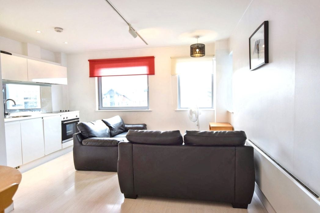 Property image 2 of 10