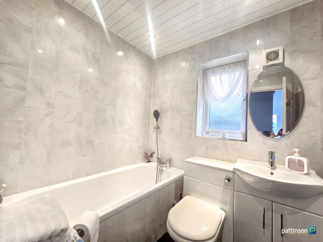 Property image 14 of 28