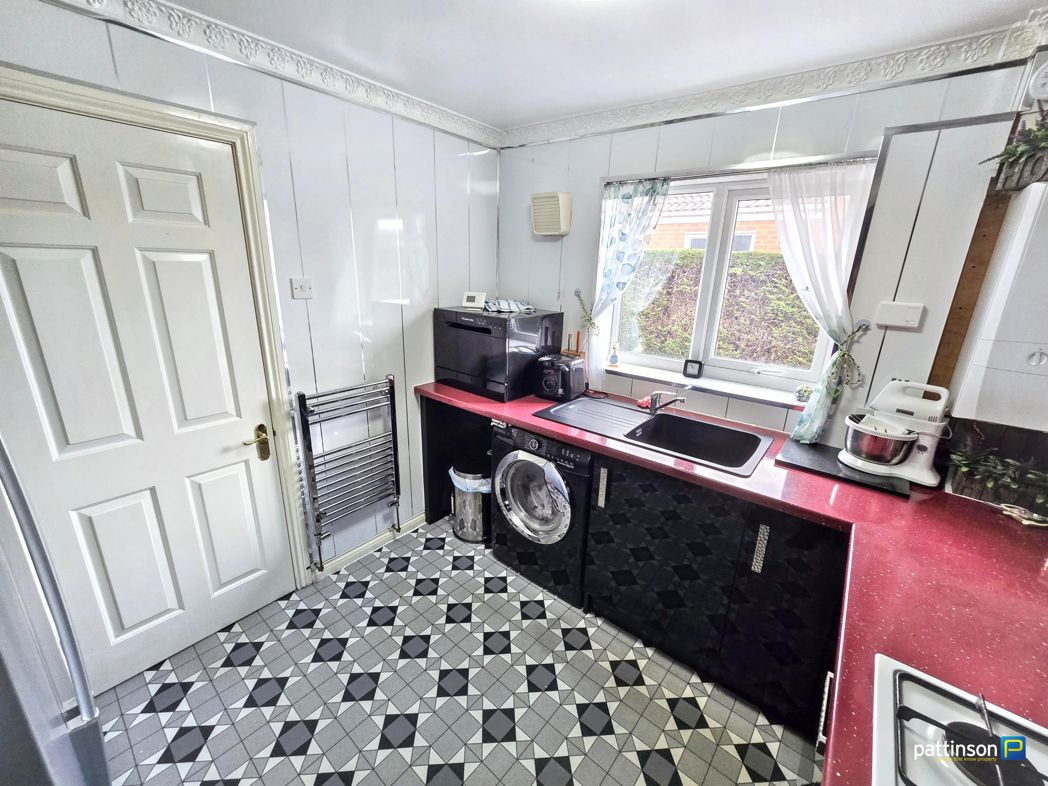 Property image 9 of 28