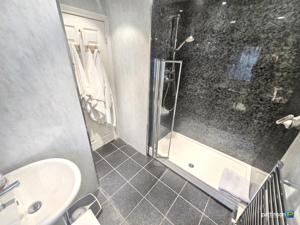 Property image 18 of 28