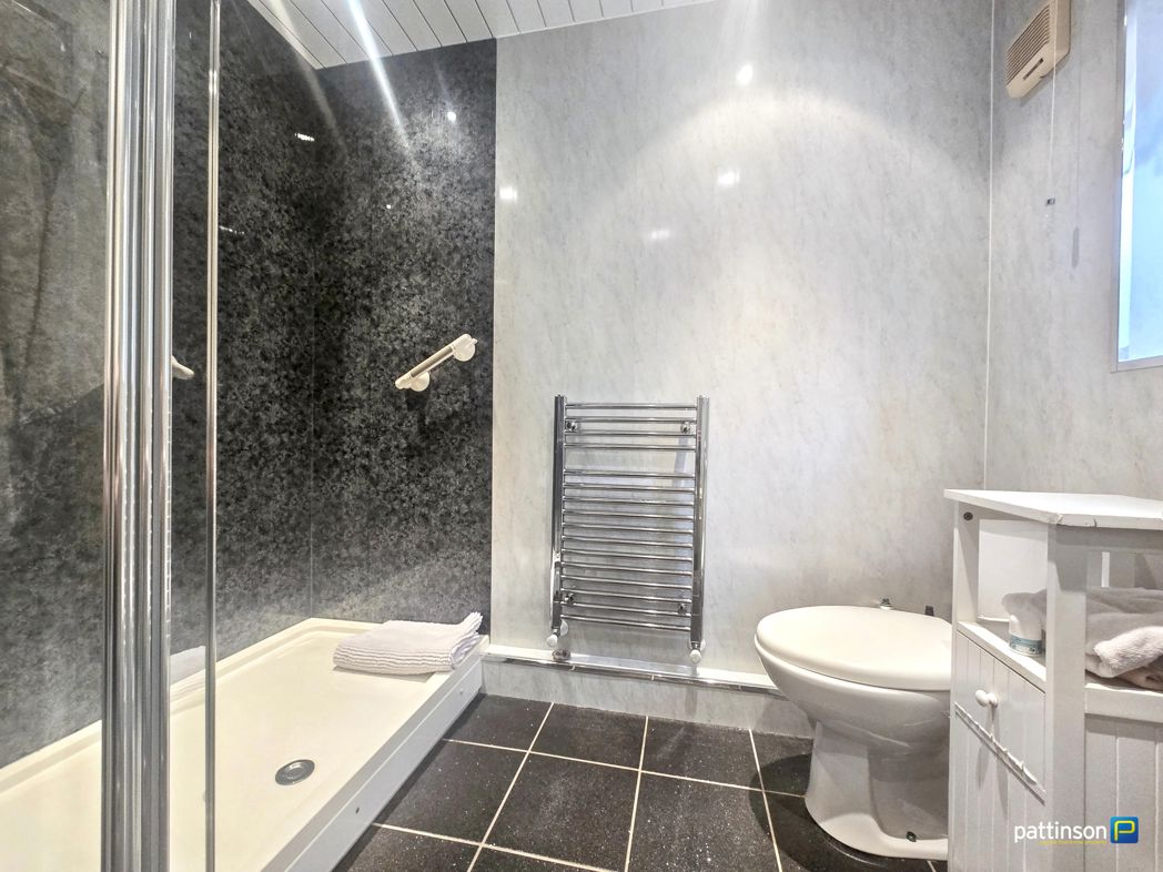 Property image 17 of 28