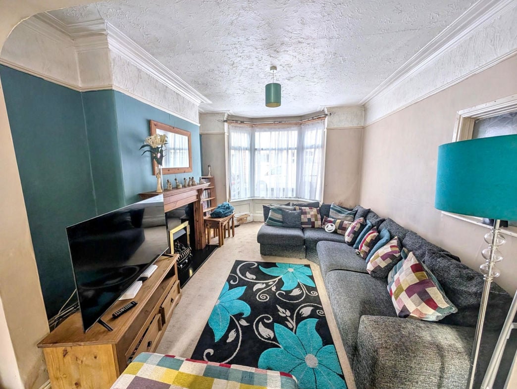 Property image 2 of 8