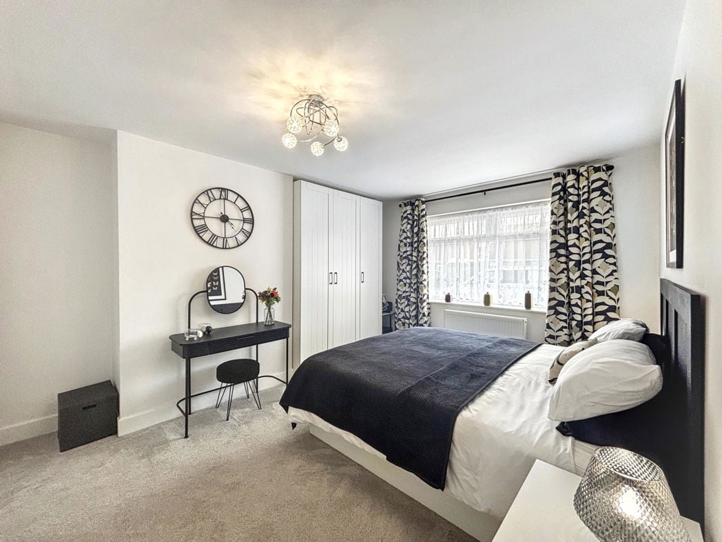 Property image 12 of 27