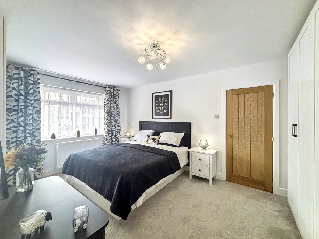 Property image 13 of 27