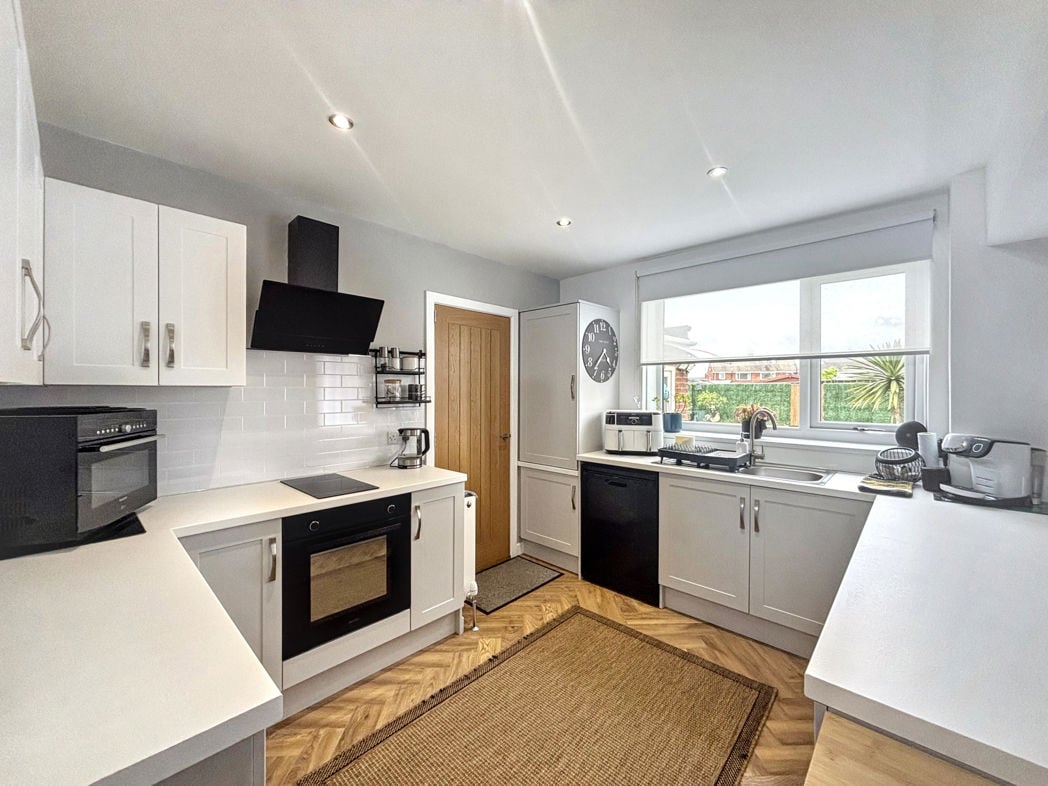 Property image 18 of 27