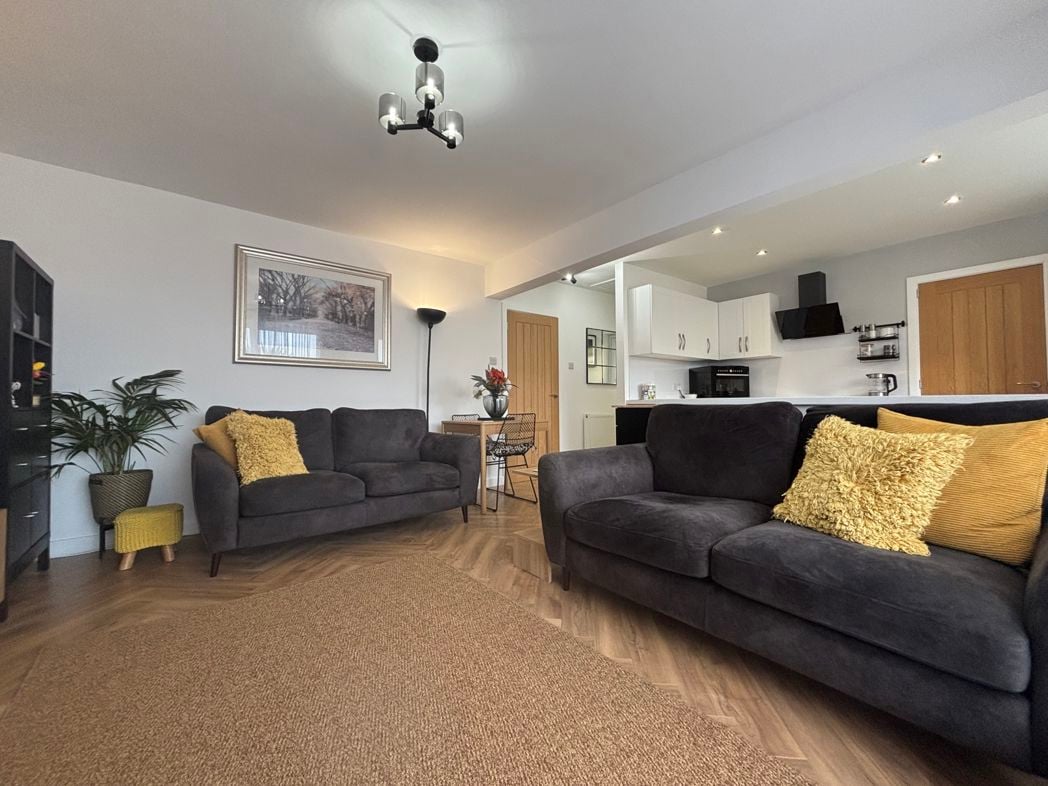 Property image 5 of 27