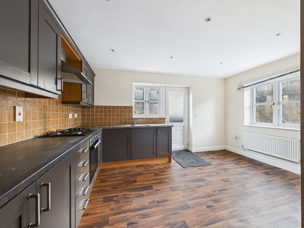 Property image 3 of 14
