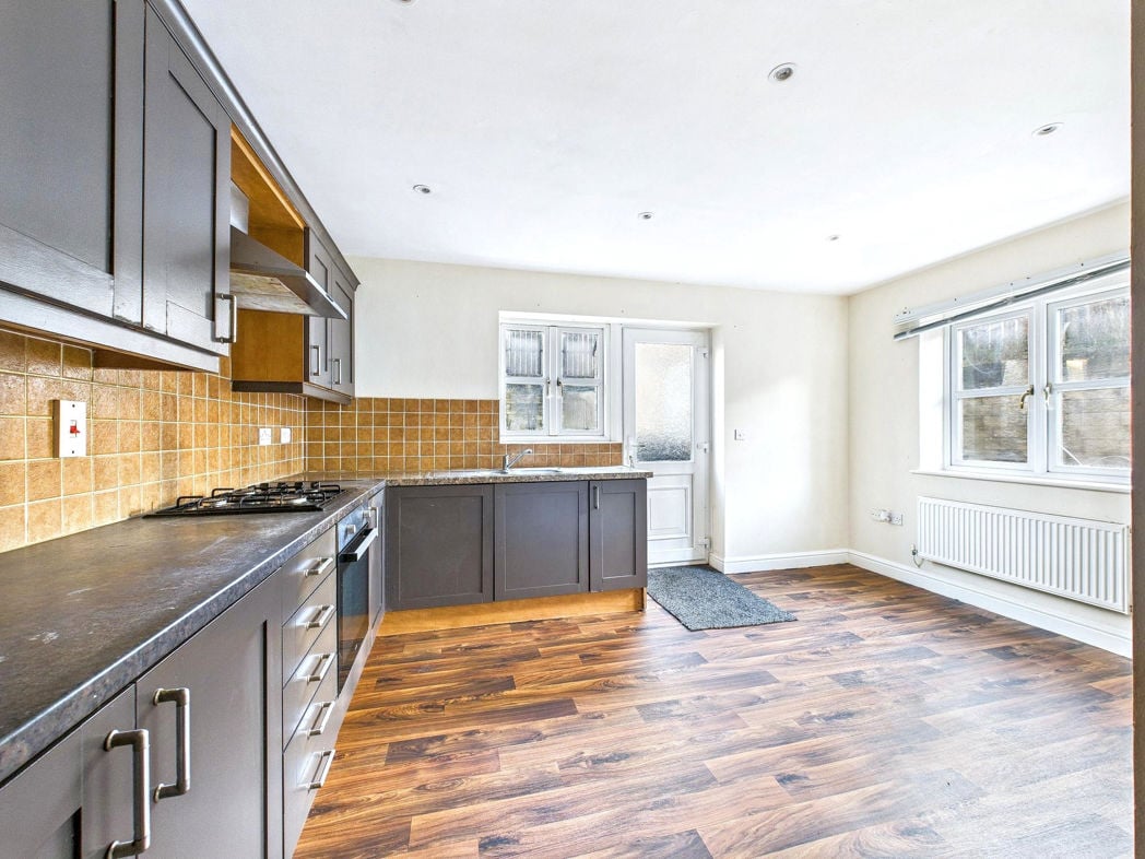Property image 3 of 14