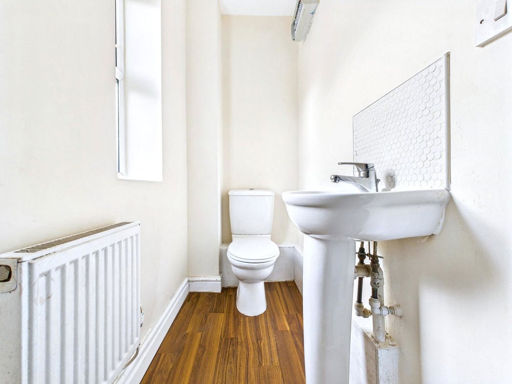 Property image 5 of 14