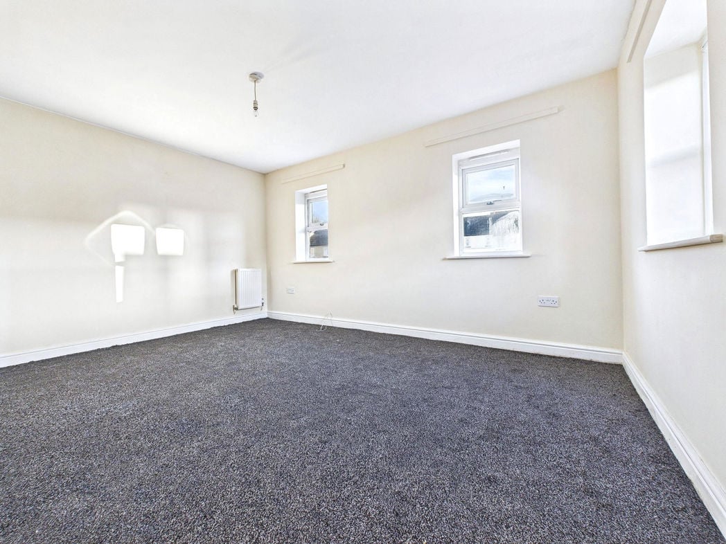 Property image 6 of 14