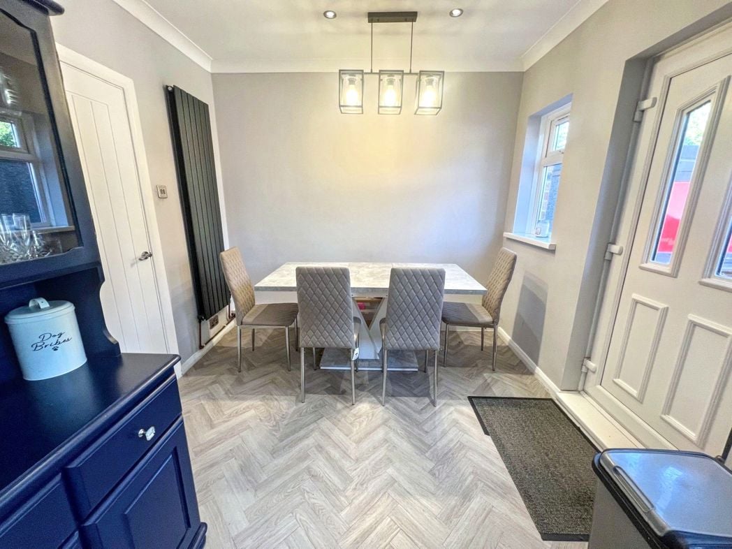 Property image 11 of 20