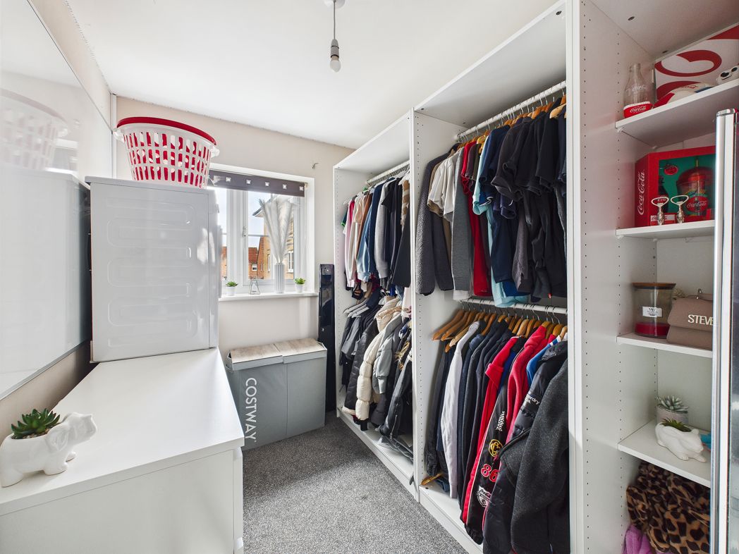 Property image 8 of 9