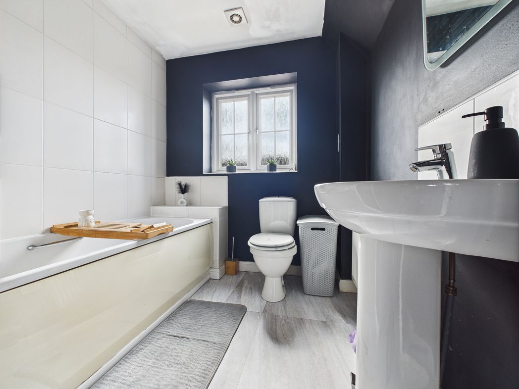 Property image 5 of 9