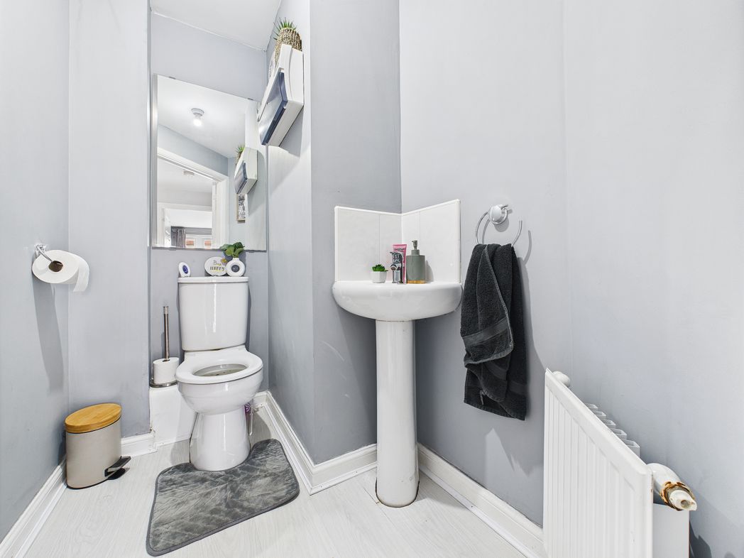 Property image 4 of 9