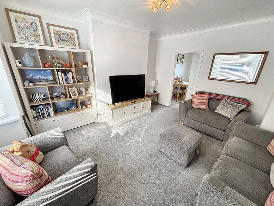 Property image 2 of 12