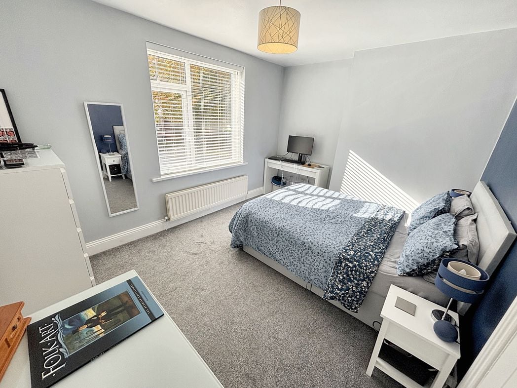 Property image 11 of 12