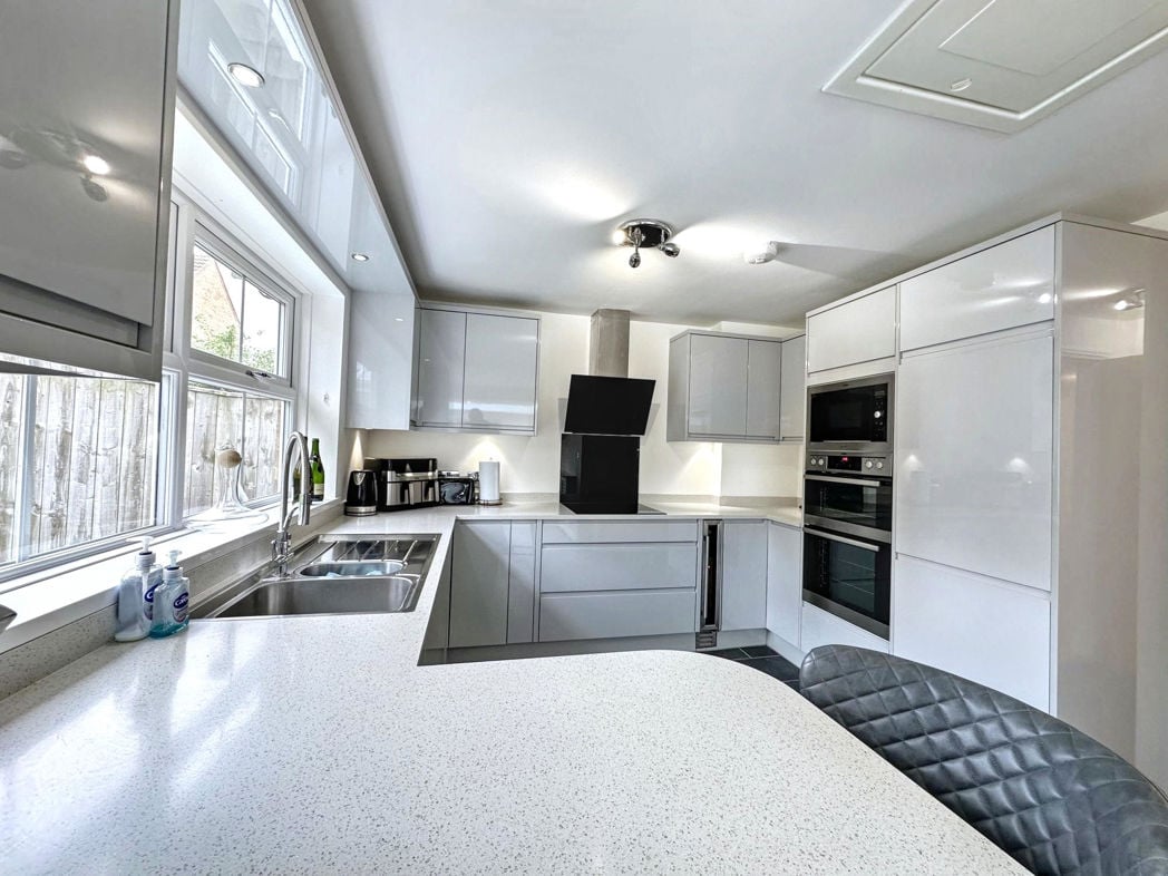 Property image 9 of 30