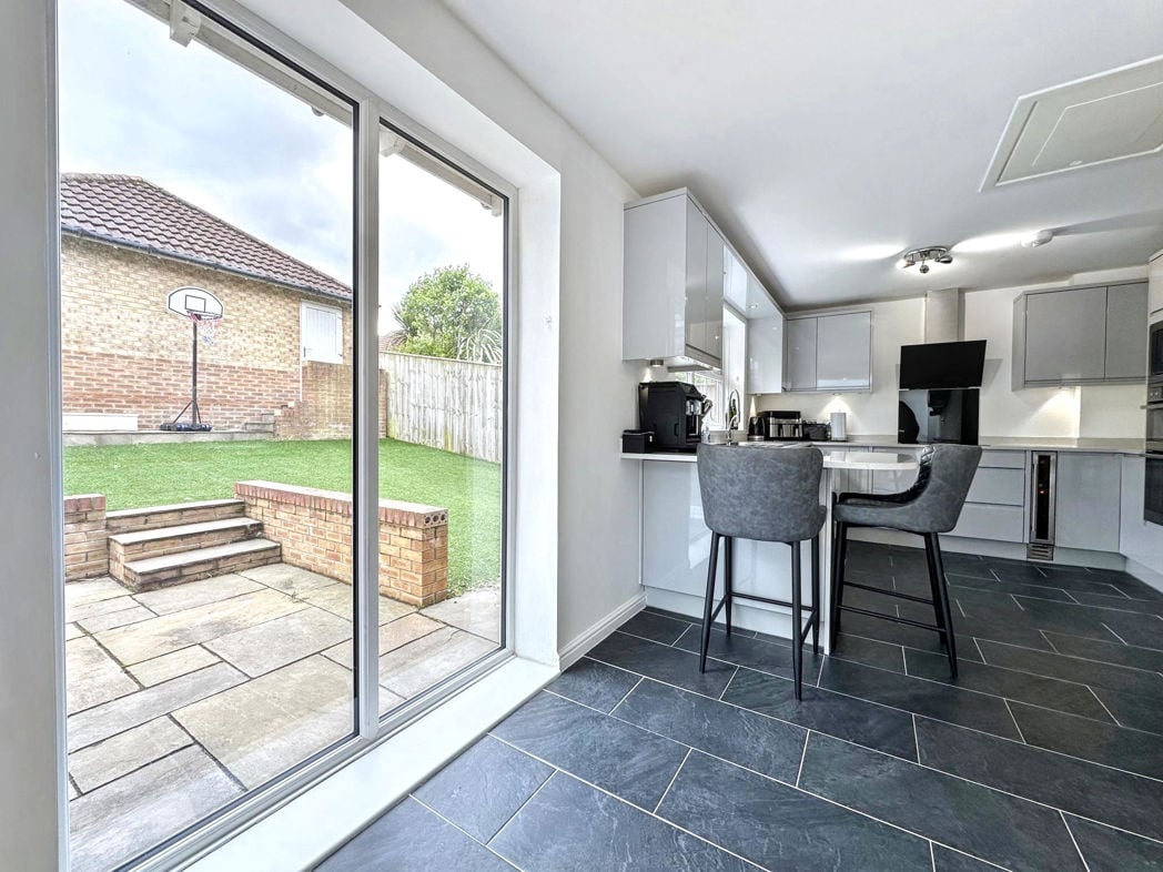 Property image 10 of 30