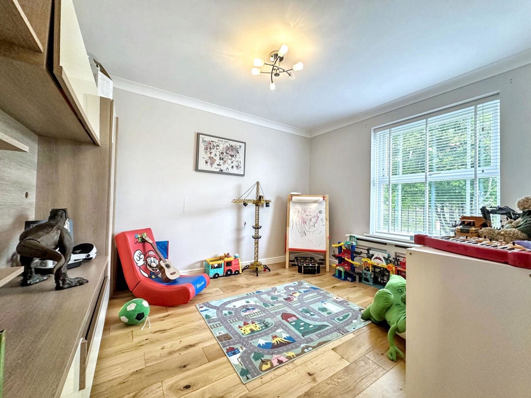 Property image 12 of 30