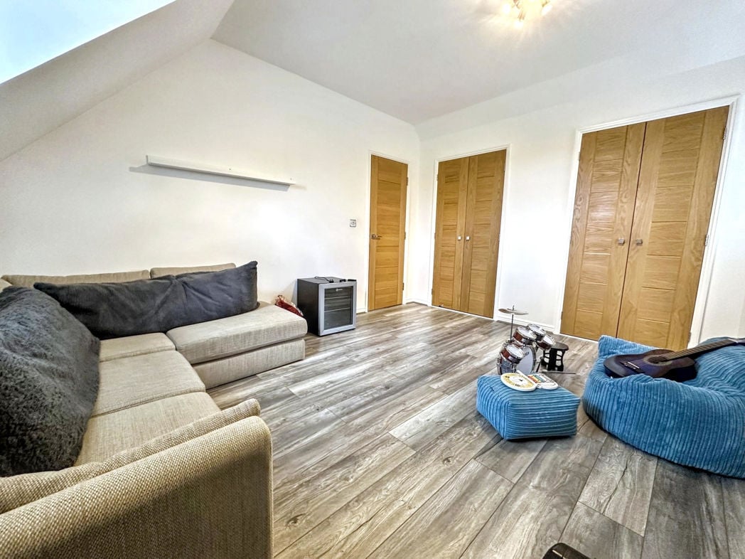 Property image 24 of 30