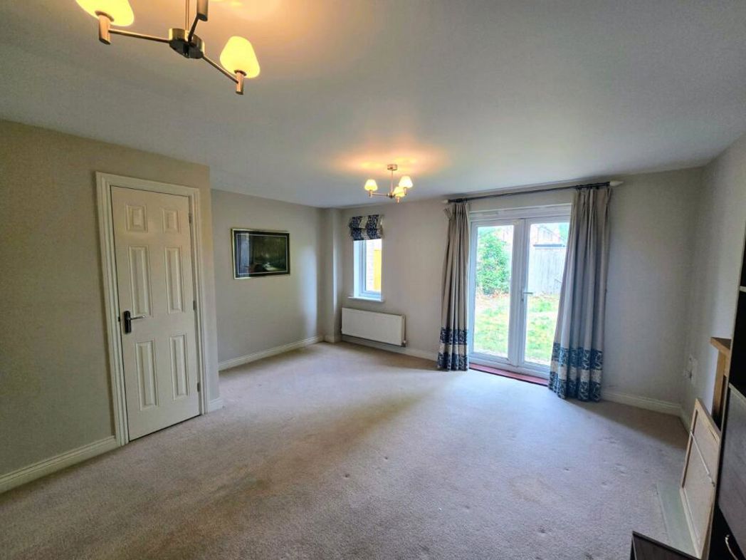 Property image 3 of 18